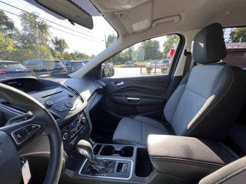 Used 2018 Ford Escape SE image 24