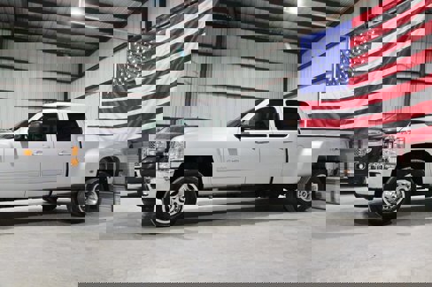 Used 2011 Chevrolet Silverado 3500 LTZ w/ LTZ Plus Package image 4