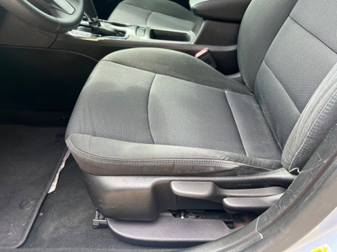 Used 2017 Chevrolet Cruze LT w/ RS Package image 16