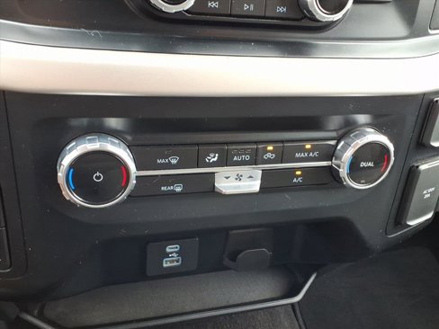 Used 2022 Ford F150 XLT w/ XTR Package image 18