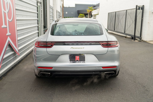 Used 2018 Porsche Panamera 4 image 44