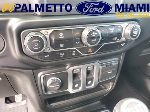Used 2021 Jeep Wrangler Sport image 23