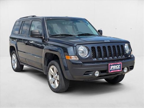 Used 2016 Jeep Patriot Latitude image 3