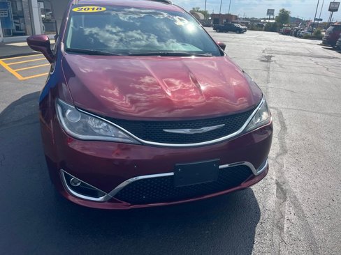 Used 2018 Chrysler Pacifica Touring-L w/ Tire & Wheel Group image 8