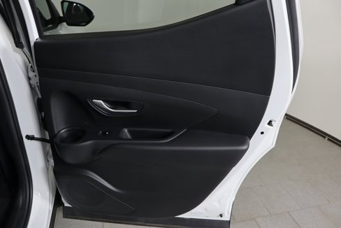 Used 2025 Hyundai Santa Cruz SE image 14