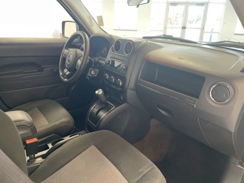 Used 2013 Jeep Patriot Sport image 20