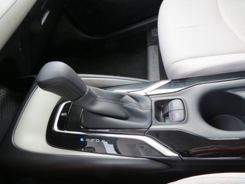 Used 2022 Toyota Corolla LE image 19