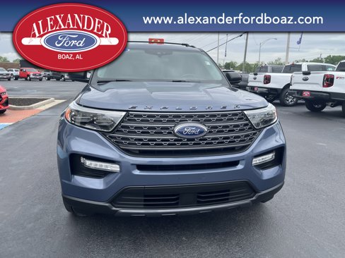 Used 2021 Ford Explorer XLT w/ Equipment Group 202A image 5