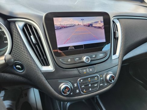 Used 2024 Chevrolet Malibu LT image 11