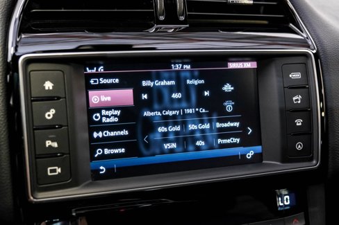 Used 2017 Jaguar F-PACE Prestige image 21
