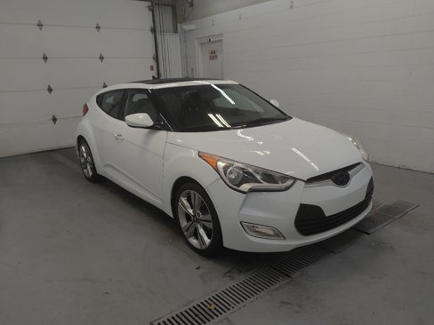 Used 2016 Hyundai Veloster w/ Option Group 03 image 11