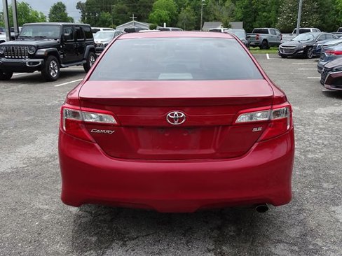 Used 2014 Toyota Camry SE image 7