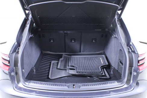 Used 2017 Porsche Macan image 11
