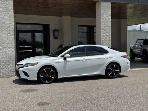 Used 2019 Toyota Camry XSE image 5