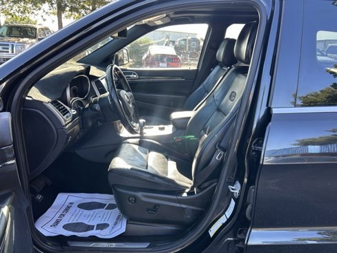 Used 2014 Jeep Grand Cherokee Overland w/ Advanced Technology Group image 16