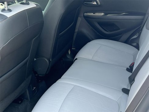 Certified 2022 Chevrolet Trax LT w/ LT Convenience Package image 22