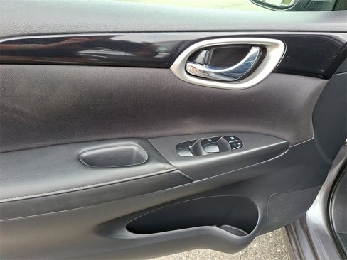 Used 2019 Nissan Sentra SV image 10
