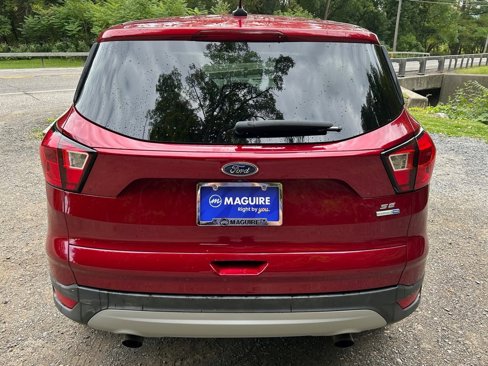 Used 2019 Ford Escape SE image 4
