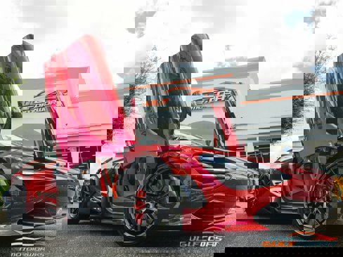 Used 2022 McLaren 720S Performance image 1