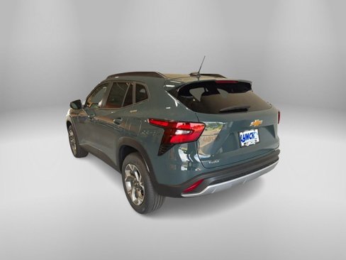 New 2025 Chevrolet Trax LT image 3