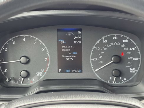 Used 2024 Toyota Corolla Cross L image 11