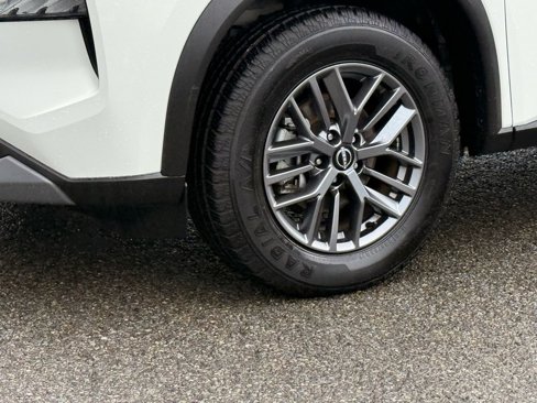 Used 2023 Nissan Rogue S image 23