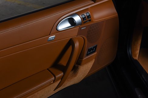 Used 2010 Porsche 911 Turbo image 33