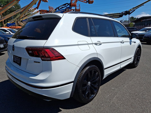 Used 2021 Volkswagen Tiguan SE R-Line image 6