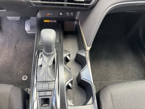 Used 2025 Toyota Camry LE image 21
