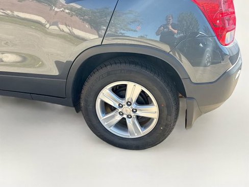 Used 2016 Chevrolet Trax LT w/ LT Convenience Package image 29