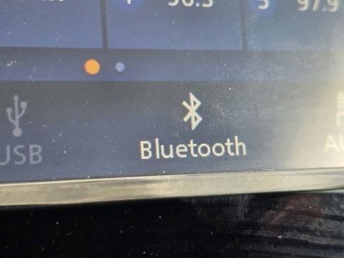Used 2019 Nissan Kicks S image 3