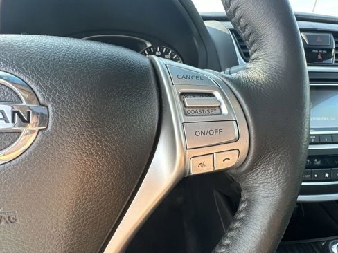 Used 2017 Nissan Altima 2.5 SL w/ Moonroof Package image 37