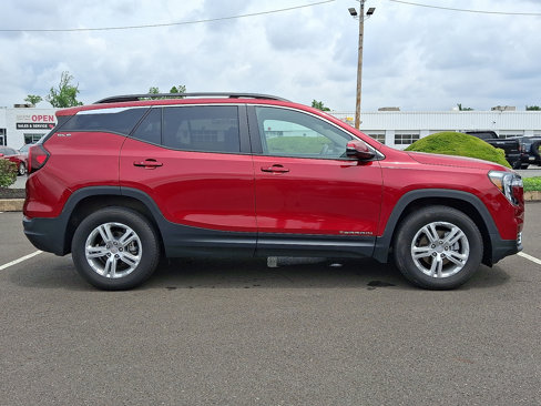 Certified 2022 GMC Terrain SLE w/ Driver Convenience Package image 7