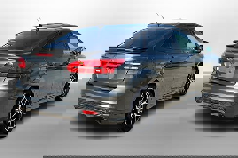 Used 2016 Ford Focus SE w/ SE Sport Package image 11