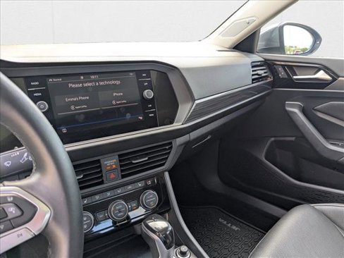 Used 2022 Volkswagen Jetta SEL image 13