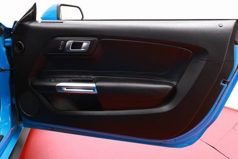 Used 2022 Ford Mustang Coupe image 17