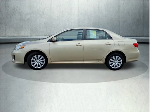Used 2013 Toyota Corolla LE image 4