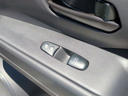 New 2025 Nissan Kicks Play S image 36