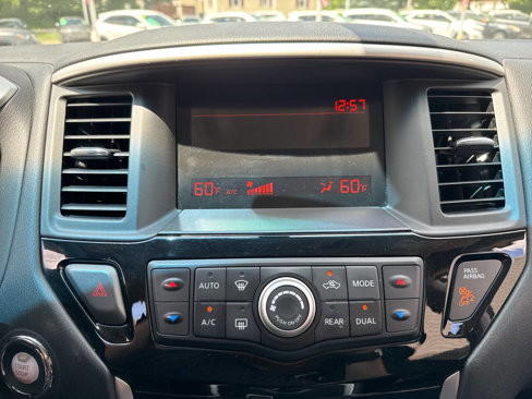 Used 2013 Nissan Pathfinder S image 29