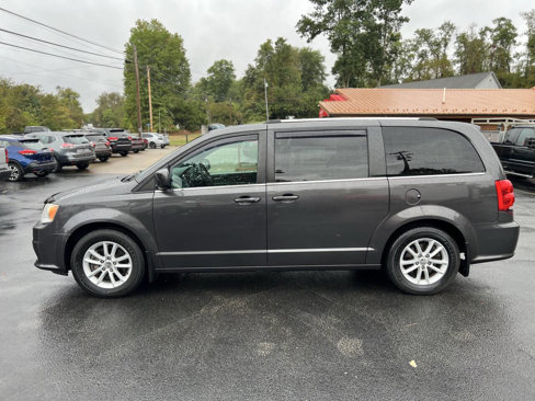 Used 2019 Dodge Grand Caravan SXT image 8