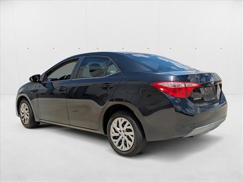 Used 2017 Toyota Corolla LE image 4