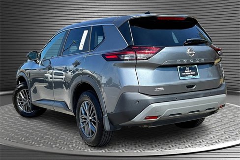 Used 2023 Nissan Rogue S image 4