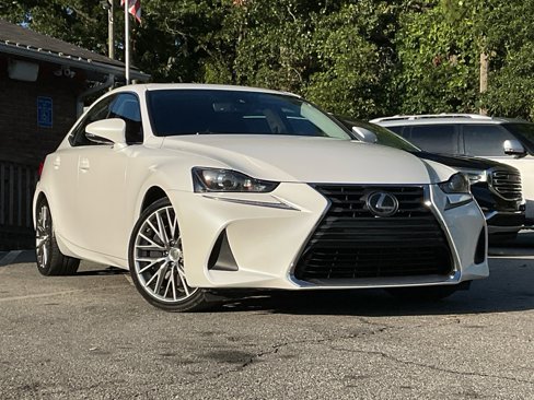 Used 2017 Lexus IS 200t image 3
