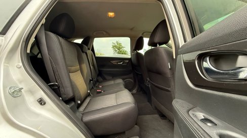 Used 2018 Nissan Rogue SV image 24