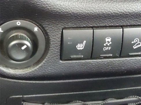 Used 2016 Jeep Wrangler Unlimited Sahara w/ Dual Top Group image 19