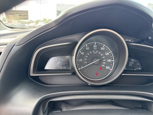 Used 2018 MAZDA MAZDA3 Touring image 14