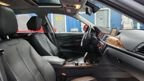 Used 2014 BMW 320i xDrive Sedan image 11