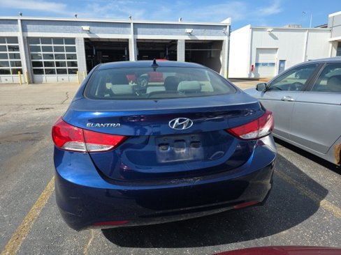 Used 2013 Hyundai Elantra GLS w/ Preferred Pkg image 5