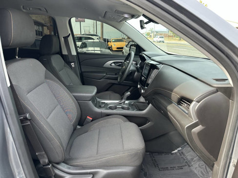 Used 2019 Chevrolet Traverse LS image 9