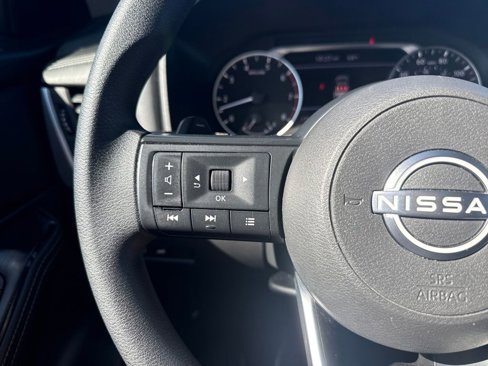 Used 2024 Nissan Rogue SV image 16